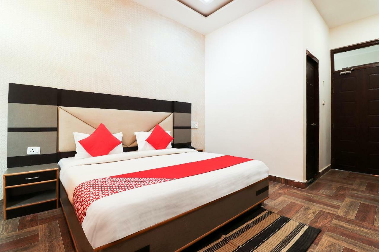Oyo 39959 Hotel Bandhan Bahraich Exterior foto