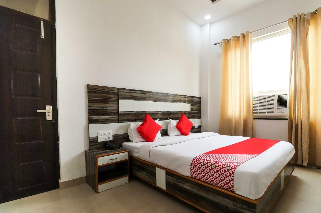 Oyo 39959 Hotel Bandhan Bahraich Exterior foto