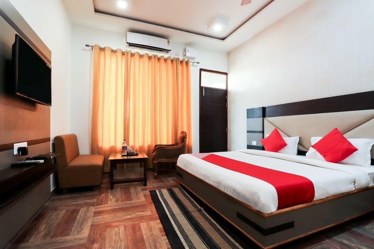 Oyo 39959 Hotel Bandhan Bahraich Exterior foto